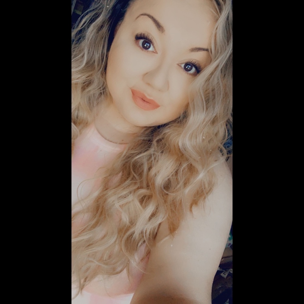 Meet your Posher, Evelyn